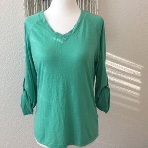Ellen Tracy teal V-neck top